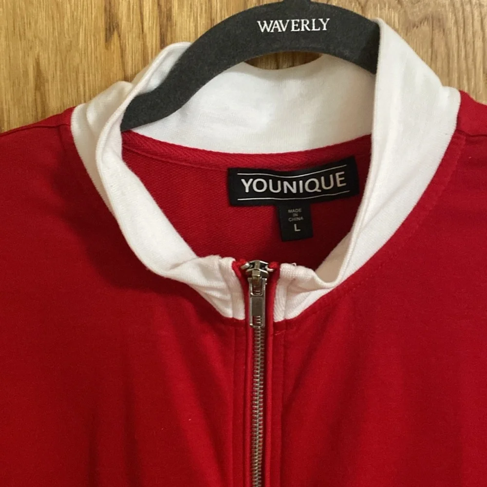 Younique Large Red with blue and white stripes Jacket Poly Rayon Spandex